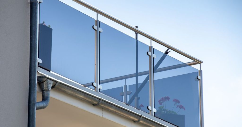 Guarda-corpo de vidro em Montes Claros