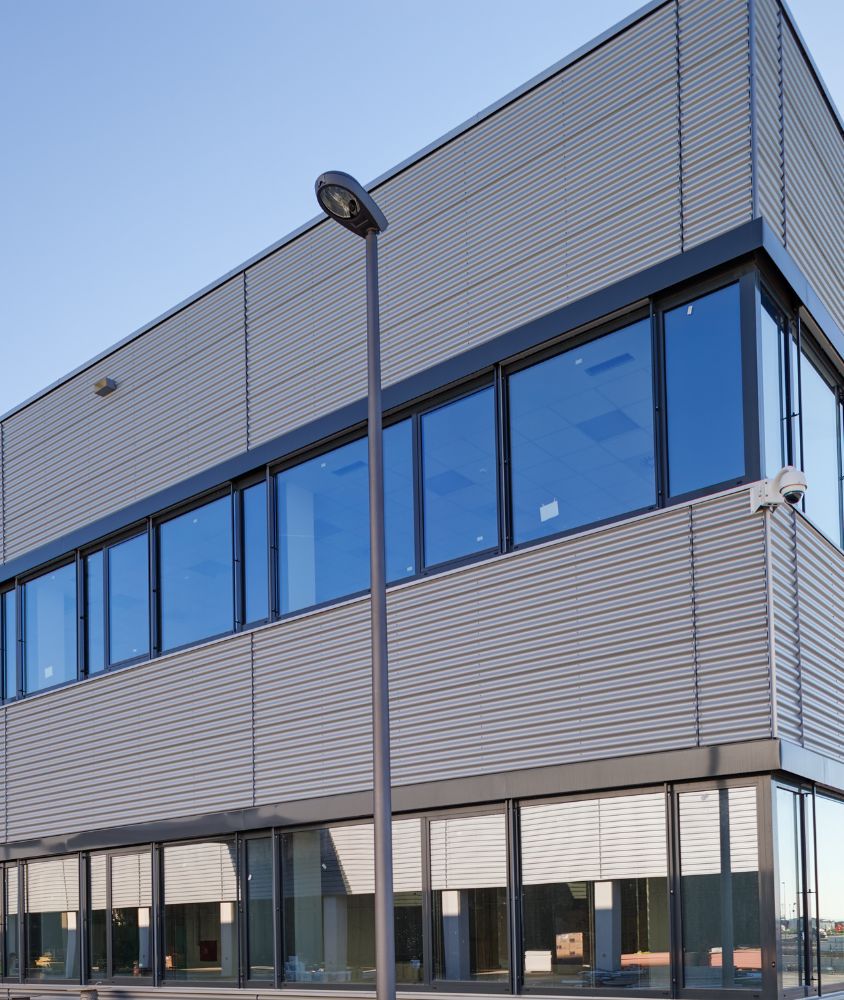 fachada de vidro em Montes Claros